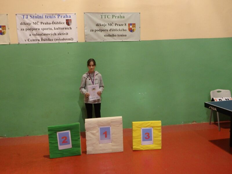 Vítězkou dvouhry staršího žactva se stala Klára Valentová. 