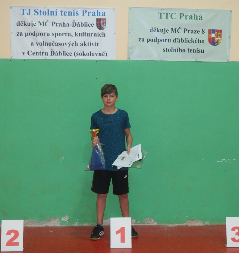 Vítězem dvouhry U15 Velké ceny CST Ďáblice se stal Karel Jedlička z KST Vršovice.